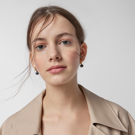 Pendientes aro pequeño con baño de oro 18 kt sobre plata y perla gris Hav