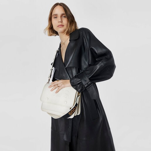 תיק צד TOUS La Rue Audree בגודל בינוני ובצבע שנהב