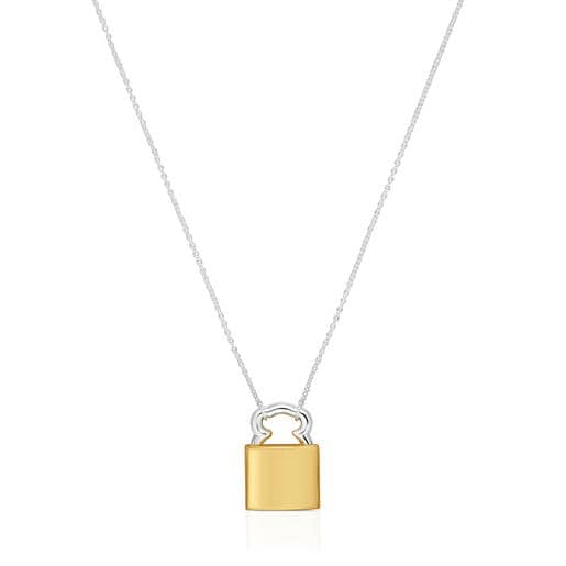 عِقد على شكل دبدوب مُرصّع بحلية على شكل قفل بدَرجتَي لون مقاس 23 مم من تشكيلة TOUS Unlock