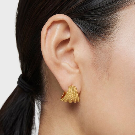 Short Hoop earrings with 18kt gold plating over silver TOUS Grain