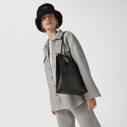 Large black T Pop Shopping bag