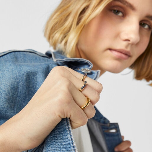 Gold Twisted Ring with blue sapphire