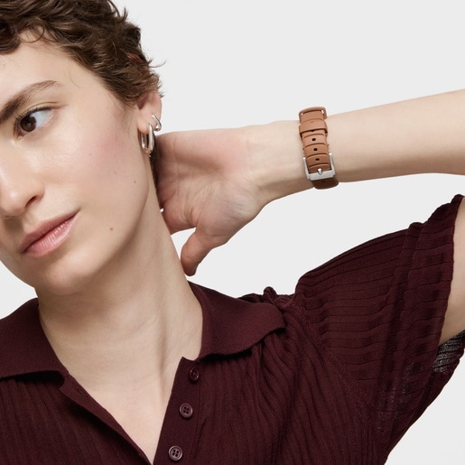 Reloj analógico con movimiento suizo, esfera de nácar y correa de caucho mocha TOUS Now Lady