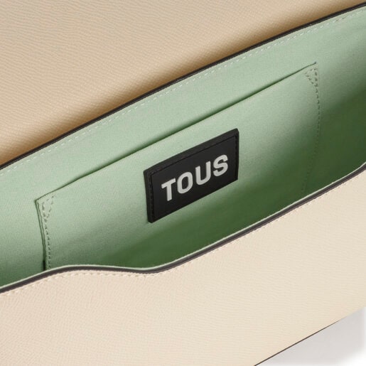 حقيبة La Rue New متوسطة الحجم من TOUS بحزام يلتف حول الجسم باللون البيج