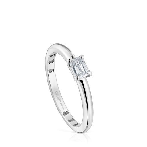 Anillo solitario de platino con diamante talla esmeralda creado en laboratorio Les Classiques LGD