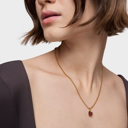 Small 18kt gold plating over silver Pendant with garnet Medallions