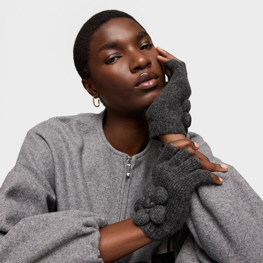 قفازات باللون الرمادي الداكن من التشكيلة TOUS Daisy