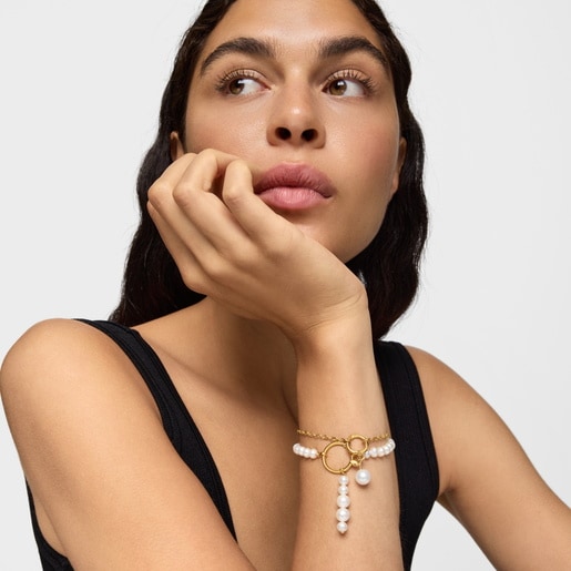 Long 14kt gold Pendant with cultured pearls Medallions