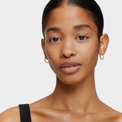 Short hoop Earrings in gold with mm diamonds Les Classiques