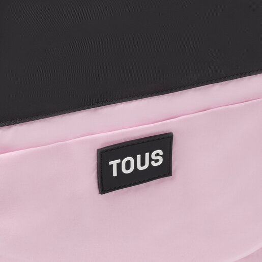 حقيبة بحزام يلتف حول الجسم باللون الأسود من تشكيلة TOUS Cushion