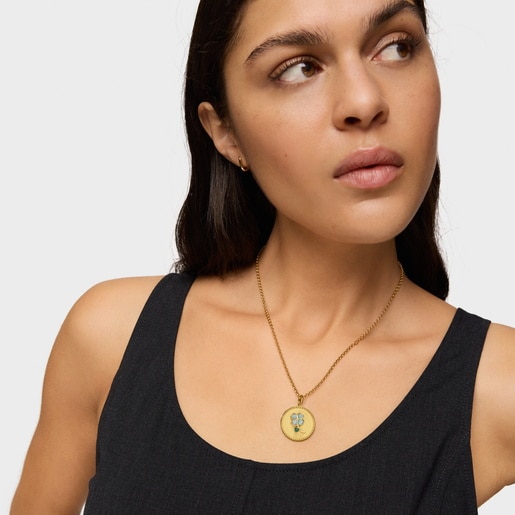 Medallion pendant with 18kt gold plating over silver and gemstones Daisy