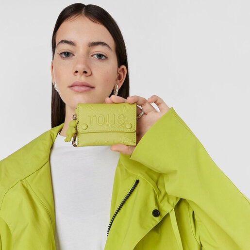 ライムグリーンのエンベロープ型キーホルダー TOUS La Rue