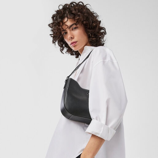 Черная кожаная сумка-багет TOUS Legacy