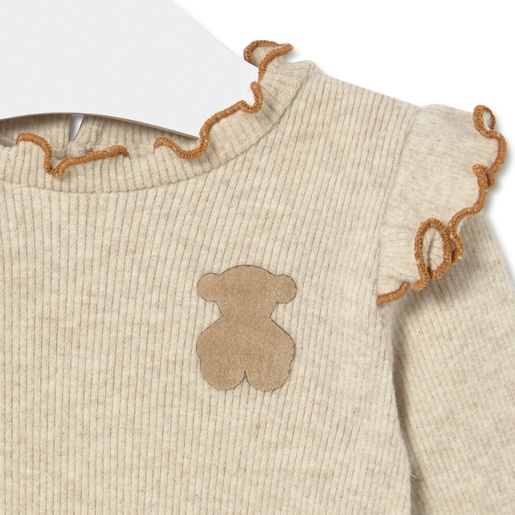 Girls outfit in Brown beige