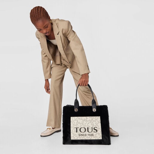 תיק נשיאה Amaya Kaos Icon גדול בצבע שחור עם פרווה