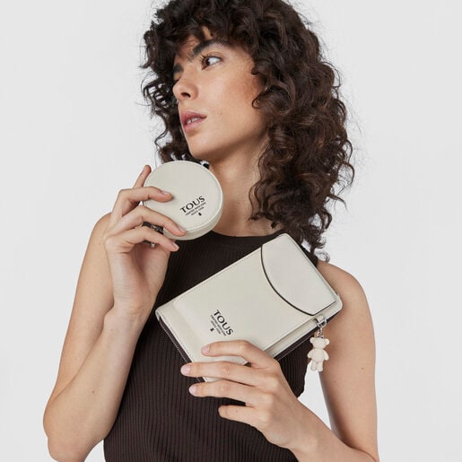 جراب تعليق الهاتف المحمول TOUS Funny باللون البيج مع محفظة