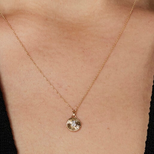 Iris Motif gold Necklace with diamonds