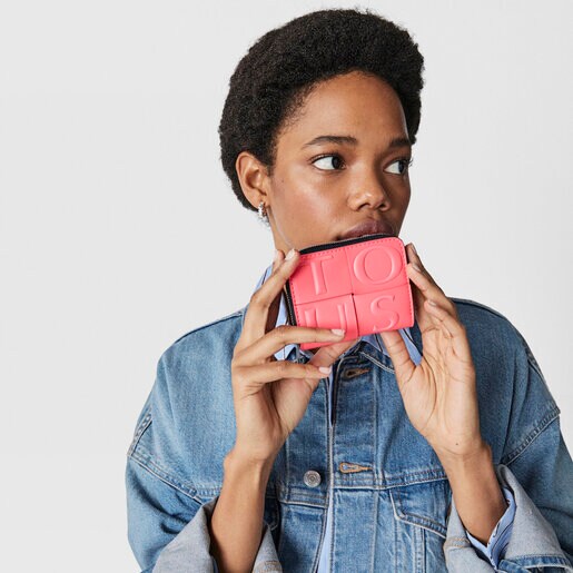 Medium fluorescent pink and brown TOUS Damas Change purse