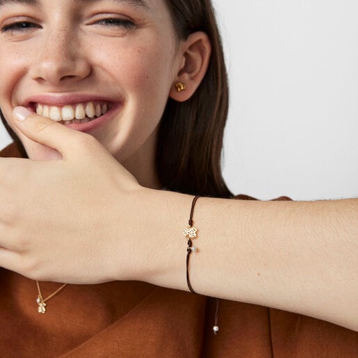 צמיד חוט בשילוב דובי זהב ופנינה