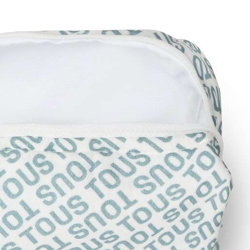 Toiletry bag in Classic green