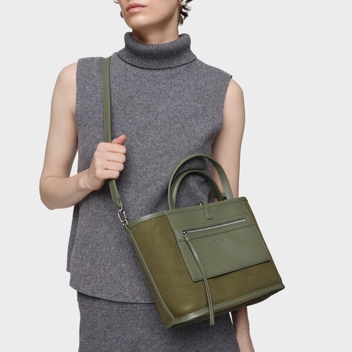 حقيبة أحمال خفيفة متوسطة الحجم بوجهين مزدوجة الاستخدام باللون الكاكي من تشكيلة TOUS Manifesto