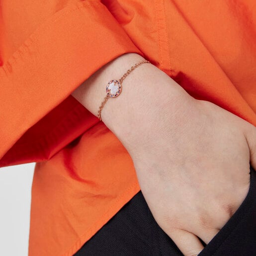 צמיד מקולקציית קמיל מרוז ורמייל עם אבן אם הפנינה ואבני ספיר צבעוניים