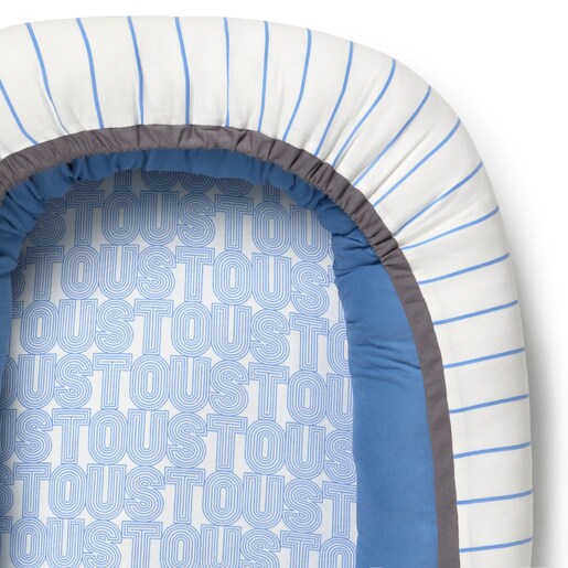 Baby sleep nest in Vibrant blue