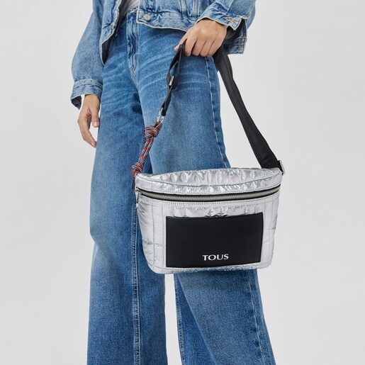 حقيبة خصر Empire Padded المُبطّنة من TOUS متوسطة الحجم باللون الفضي