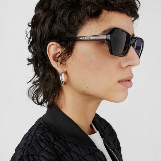 Black Sunglasses Pale Oval