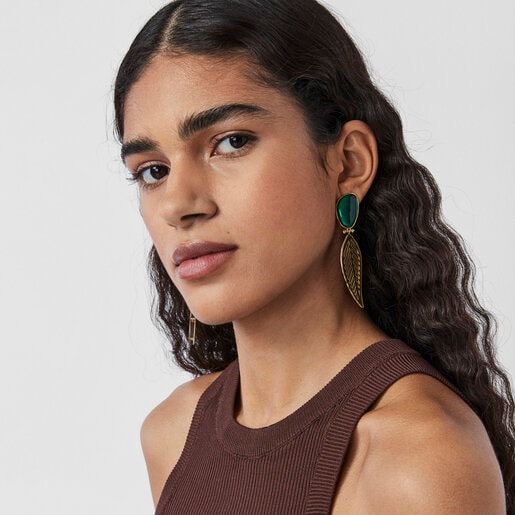 Aretes largos Fragile Nature con baño de oro 18 kt sobre plata y glass verde