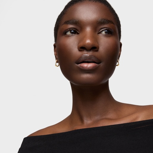 18ktゴールドコーティング・シルバーに、ラボグロウンダイヤモンドを添えた18.5 mm大のフープピアス Line LGD