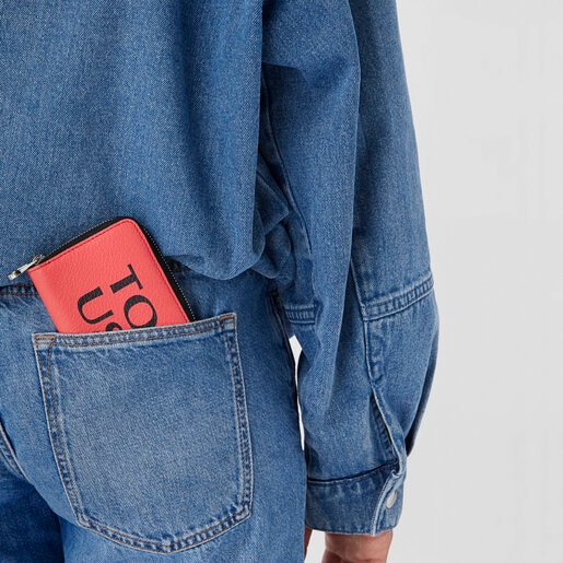 Coral-colored leather TOUS Balloon change purse