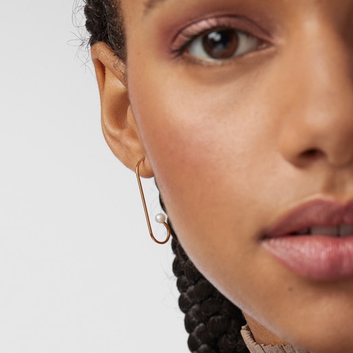 עגילי ננופר מורמייל צהוב תלויים בשילוב פנינה