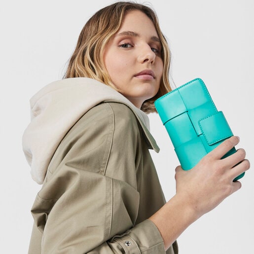 ターコイズ＆ブラウンのミディアムウォレット TOUS Damas