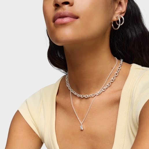 Short silver Necklace with bear Icon Metal