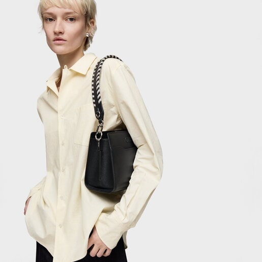 ブラックのスモール・ショッピングバッグ Audree Saffiano