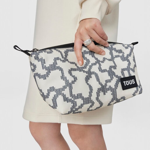 ベージュのコスメポーチ Kaos Pix Soft