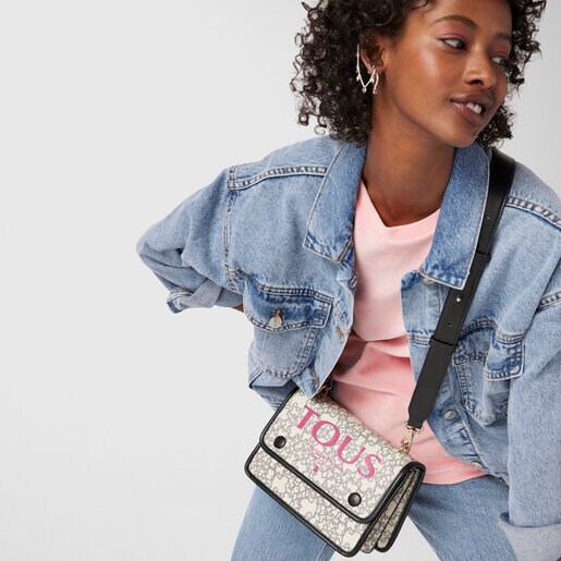 Bandolera pequeña Audree Kaos Mini beige, negro y fucsia