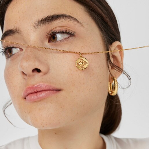 Medalla corona flor de lis con baño de oro 18 kt sobre plata Tamara Falcó X TOUS