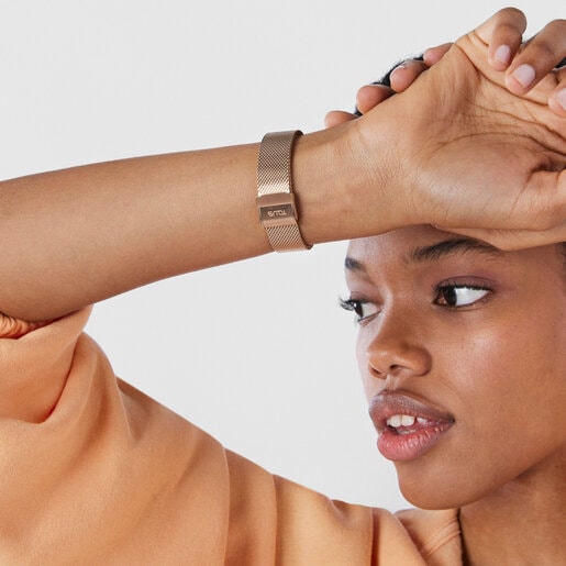 Reloj digital D-Logo de acero IP rosado