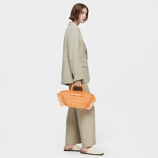 حقيبة أحمال خفيفة متوسطة الحجم من الرافية باللون البرتقالي الشاحب من تشكيلة TOUS Dora