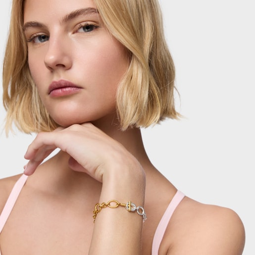 سوار كبير بسلسلة بدرجتَي لون من تشكيلة TOUS MANIFESTO