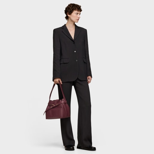 バーガンディーカラーのミディアム・レザーショルダーバッグ TOUS Hold