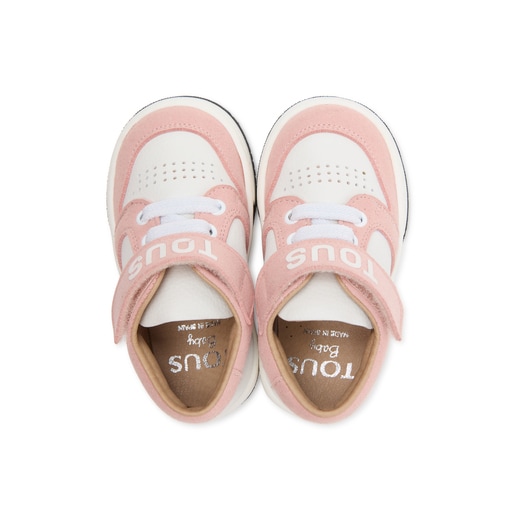 Baby trainers in Run pink