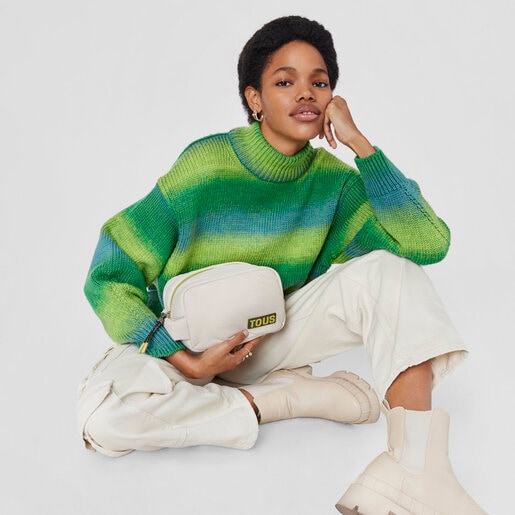 ベージュのコスメポーチ TOUS Carol Soft