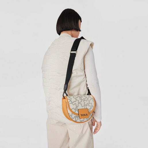 תיק קרוס Amaya Kaos Icon קטן בצבע בז' וחרדל