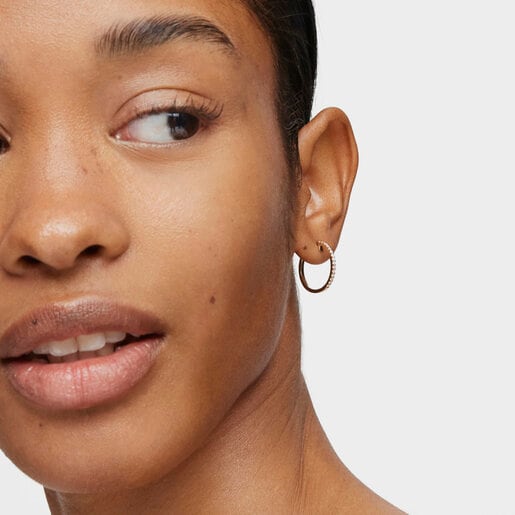 Short hoop Earrings in gold with mm diamonds Les Classiques