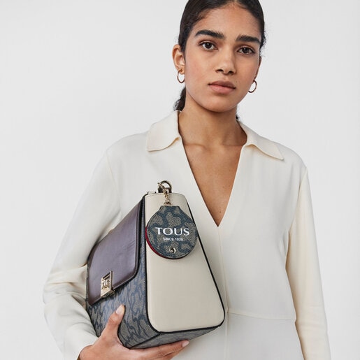 Black Kaos Legacy hanging Case with mirror