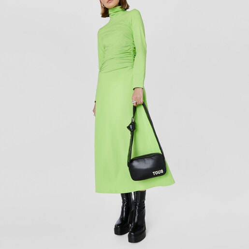 ブラックのクロスボディ・レポーターバッグ TOUS Carol