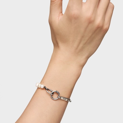 Silver curb chain Bracelet with cultured pearls Hold Man